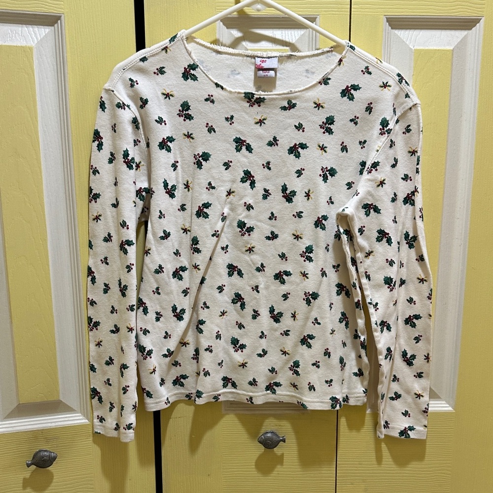 Holly Holiday Long Sleeve Top